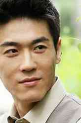 崔钟昊（崔哲浩饰演）