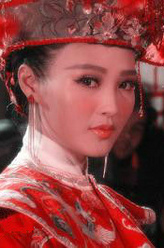 秋兰（安雅萍饰演）