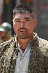 胡小个子（马京京饰演）