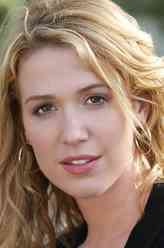 卡莉·威尔斯(Carrie Wells)（波普伊·蒙哥马利饰演）