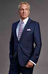 哈姆林·霍华德（帕特里克·法比安饰演）