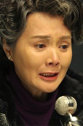 左新玲（吴冕饰演）