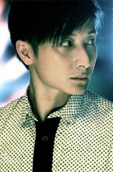 高俊飞（方力申饰演）