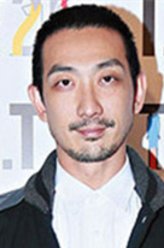 黄志安（李璨琛饰演）