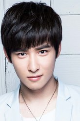 徐霆飞（吴昊泽饰演）