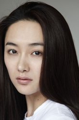 秦红棉（舒砚饰演）
