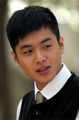 方天翼（张若昀饰演）