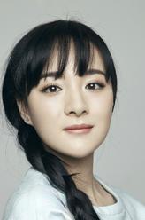 李依伊（李依伊饰演）