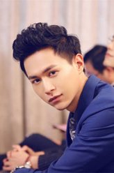 王晋（孙启恒饰演）