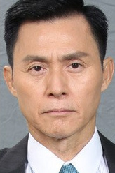令烈（张国强饰演）