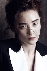 宋美龄（蒋勤勤饰演）