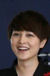 波波（厉娜饰演）