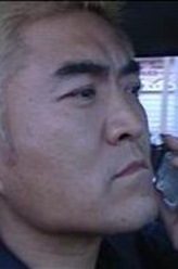郑志诚（袁苑饰演）
