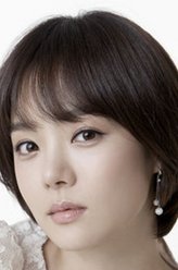 秋萍（蔡琳饰演）