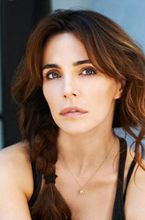 Rebecca Taylor（莉萨·谢里丹饰演）