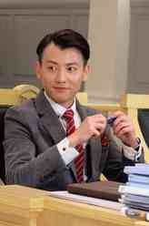 辛比利（是安饰演）