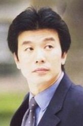 秦越（刘冠军饰演）