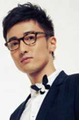 盛天娇（王传君饰演）