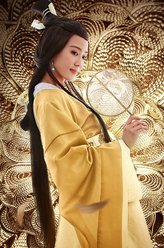 柏灵筠（张钧甯饰演）