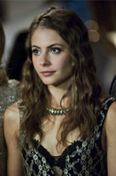 西娅·奎因/快手（薇拉·贺兰德饰演）