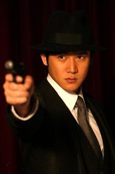 王一民（陆毅饰演）
