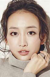 赵小满（王鸥饰演）