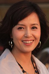 何倩（于莉红饰演）