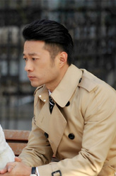 朱振华（谭凯饰演）