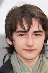 布兰·史塔克（伊萨克·亨普斯特德-怀特饰演）