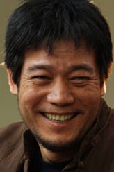 关大明（鲍大志饰演）