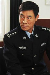 骆迦山（杜志国饰演）