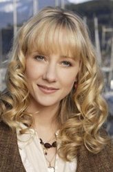 Lynn Monahan（安·海切饰演）