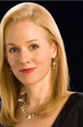 Eve Carlin（佩内洛普·安·米勒饰演）