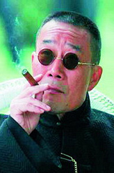 冯敬尧（李雪健饰演）