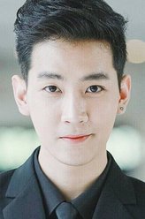 Ming（Varodom Khemmonta饰演）