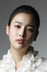 金惠莹（郑多惠饰演）