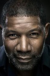 丹尼斯·海斯伯特（丹尼斯·海斯伯特饰演）