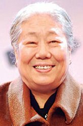 胡大妈（韩影饰演）
