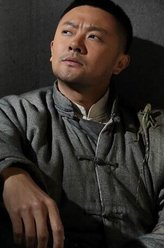 贺青（印小天饰演）