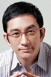 华哥（吴启华饰演）