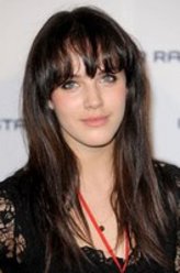 Lady Sybil Crawley（杰西卡·布朗·芬德利饰演）